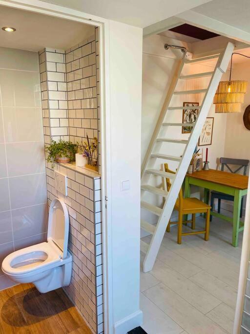 The Birdhouse, Tiny Home Close To The Beach Noordwijk Exterior photo